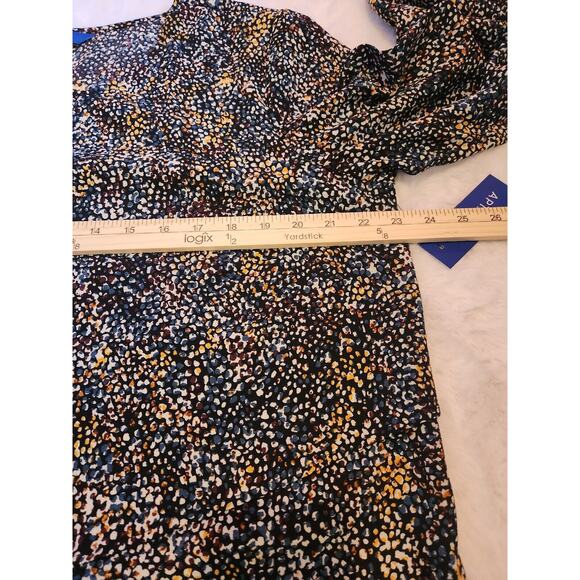 NWT Apt 9 - round neck, long sleeve asymmetric hem Women's - XL - Picture 5 of 8